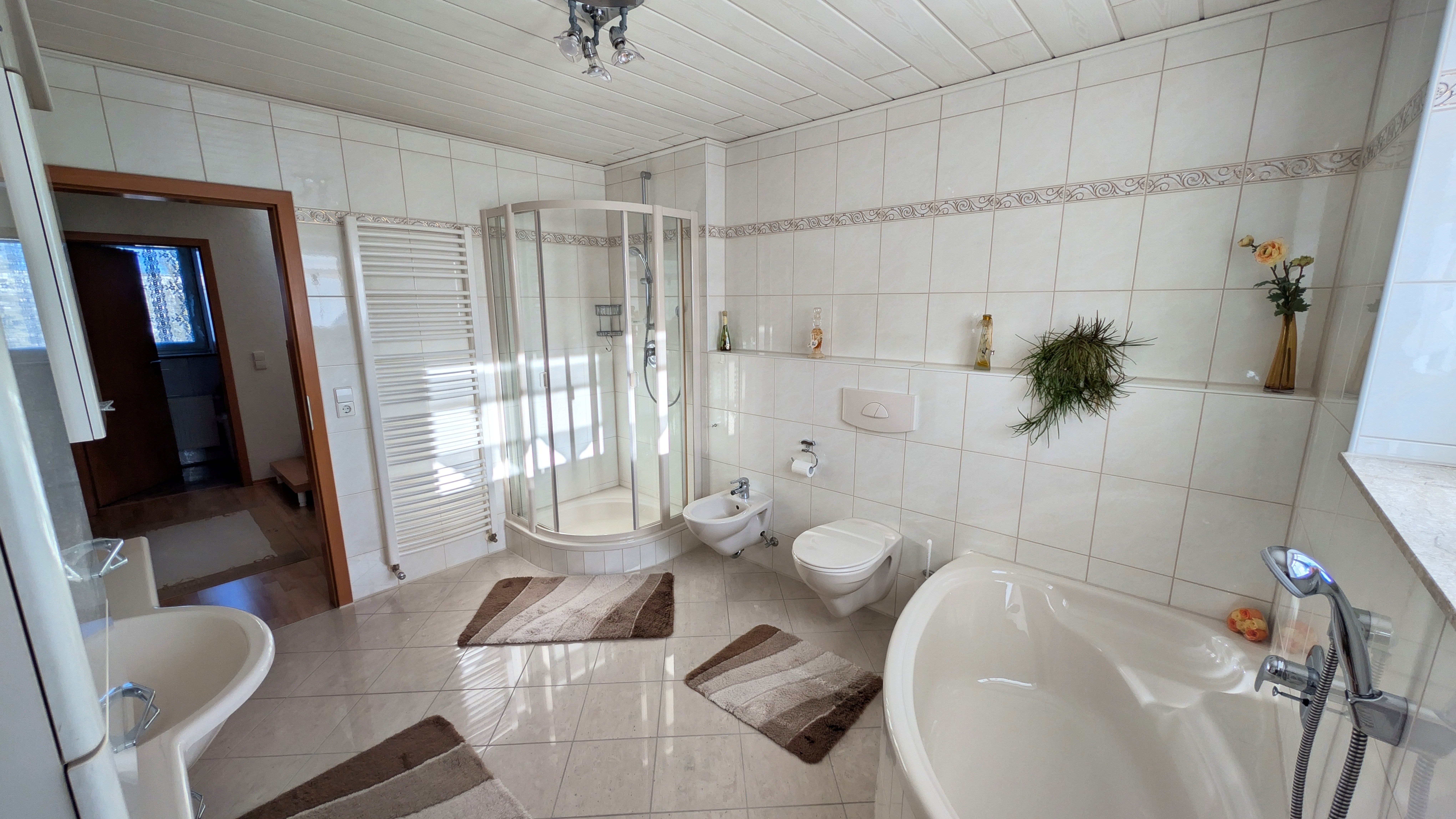 Badezimmer 2